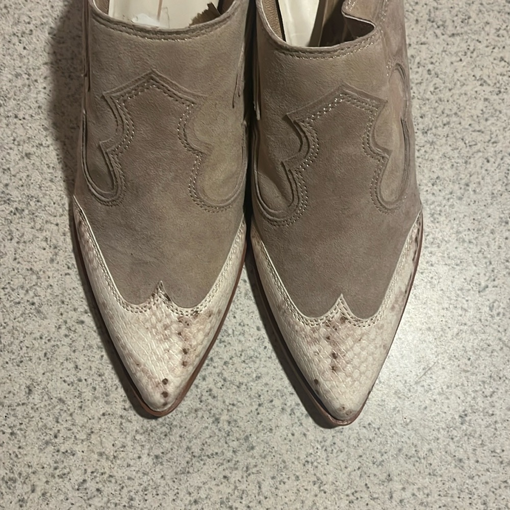 Dolce vita slip on mule western style snake print  2.5 heel size 10
